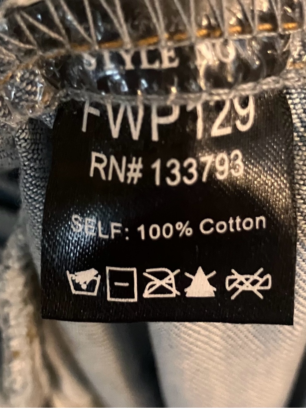 POL Light Wash Denim Boyfriend Jogger with Star Patches NWOT - Picture 8 of 8